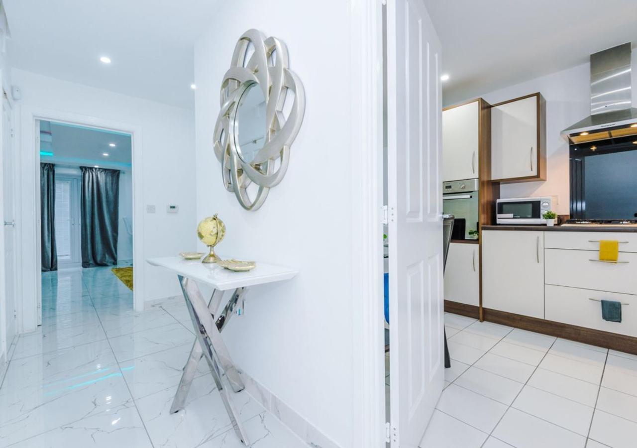 Luxury 3 Bedroom House Close To Manchester Center Exterior foto